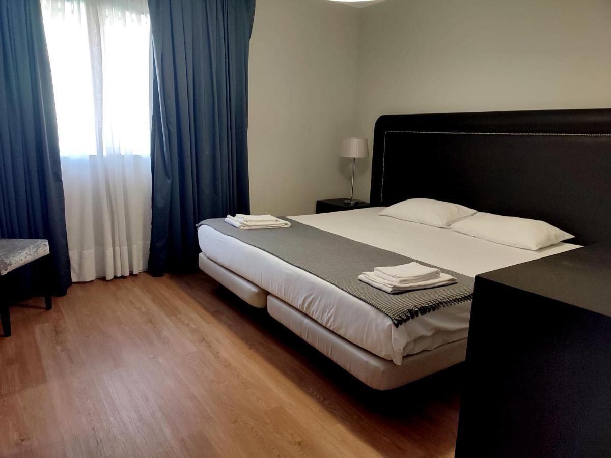 Hotel Vila Guimarães Buitenkant foto